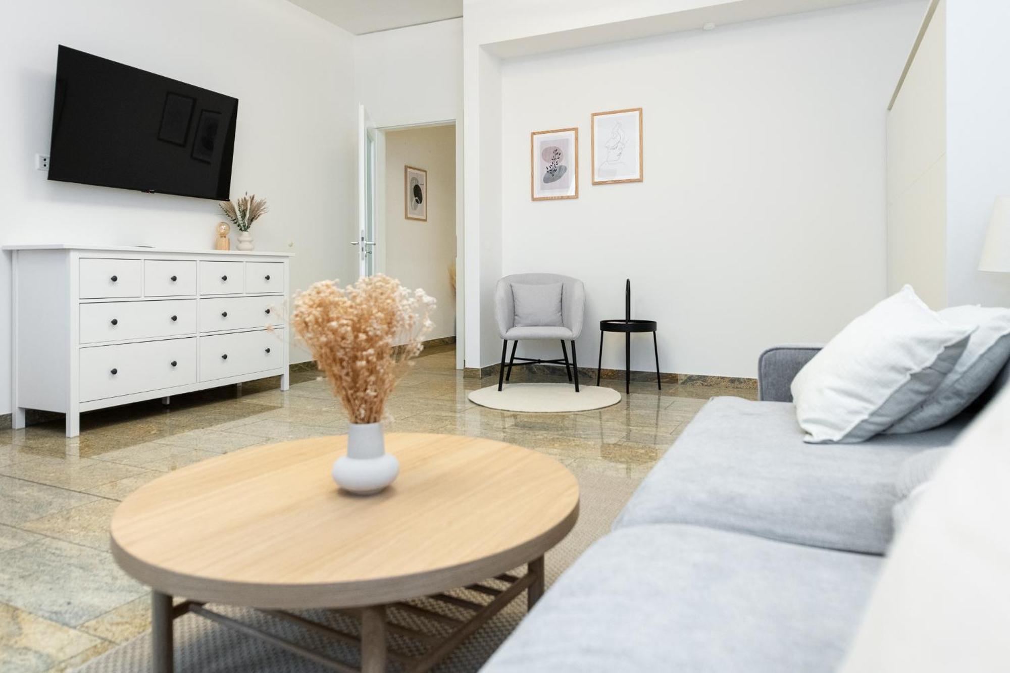 Appartamento Global Living - Design I Center I Balcony I Smart-tv I Kitchen I *