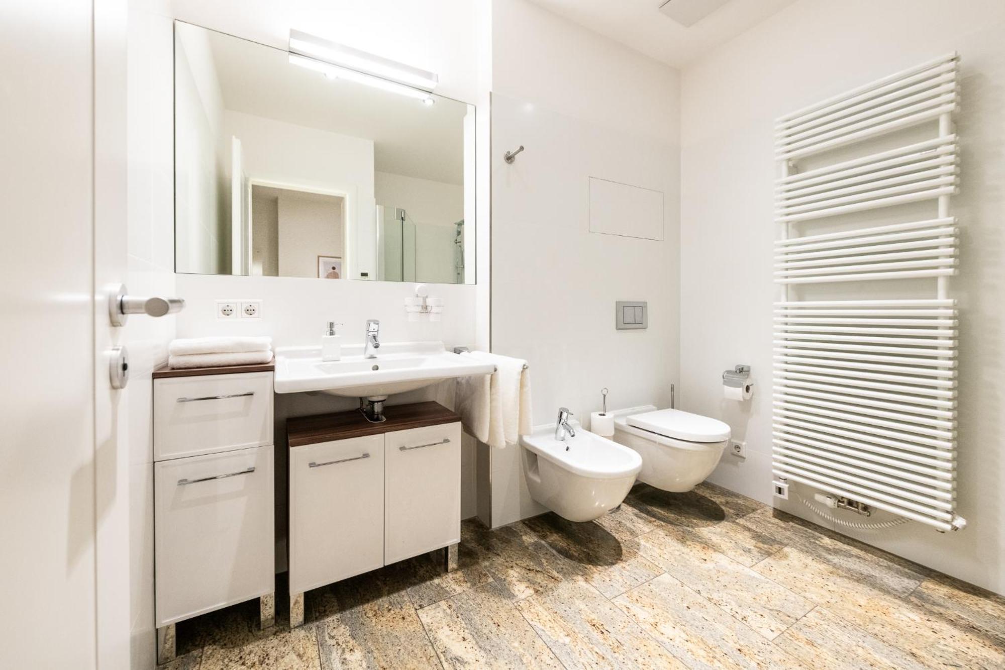 Global Living - Design I Center I Balcony I Smart-tv I Kitchen I Lejlighed *